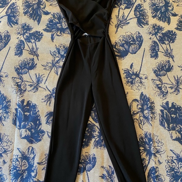 SOLD ✅ Black ASOS Design Jumpsuit - Picture 4 of 5